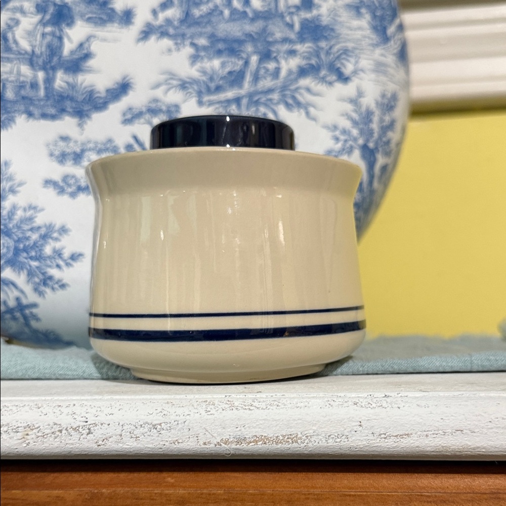 Cream and Blue stoneware sugar Epoch Korea sugar Jar